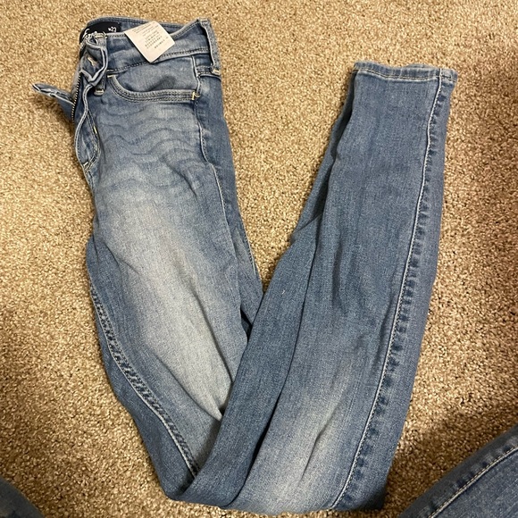 Hollister 00R jeans- mid rise super skinny - Picture 2 of 2